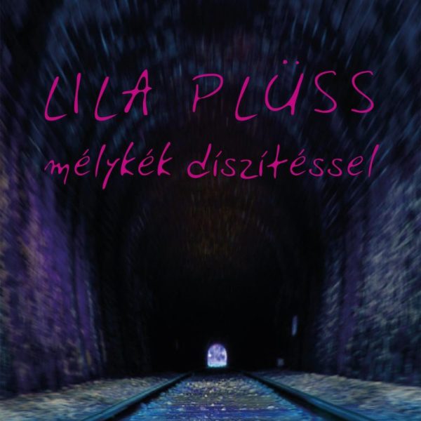 LILA PLÜSS, MÉLYKÉK DÍSZÍTÉSSEL