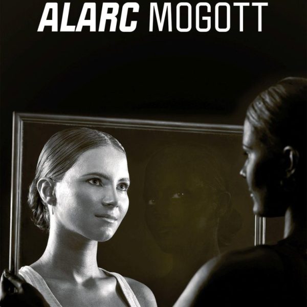 AZ ÁLARC MÖGÖTT