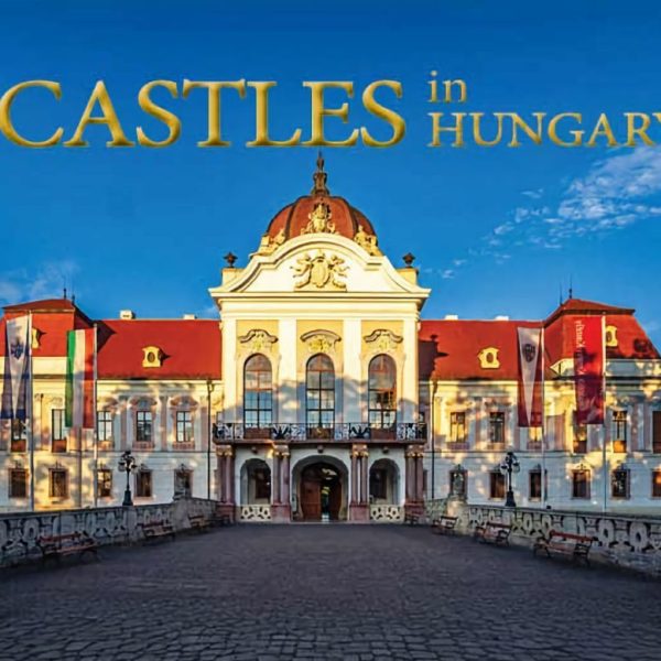 CASTLES IN HUNGARY - ZSEBKÖNYV