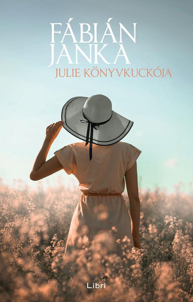 JULIE KÖNYVKUCKÓJA - KÖTÖTT