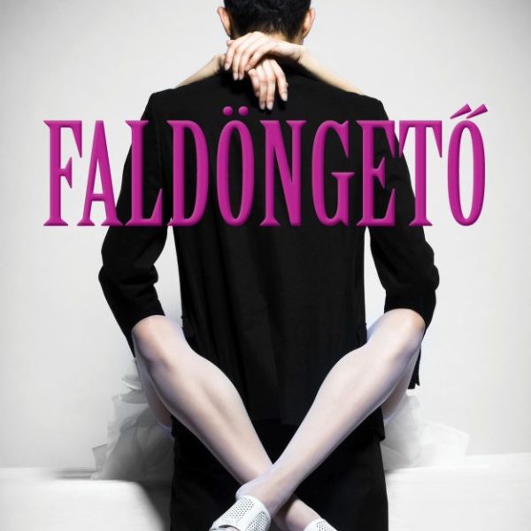 FALDÖNGETŐ